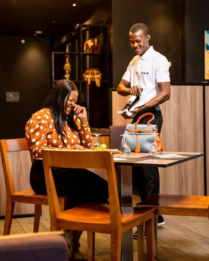Onomo Hotel Douala Luaran gambar