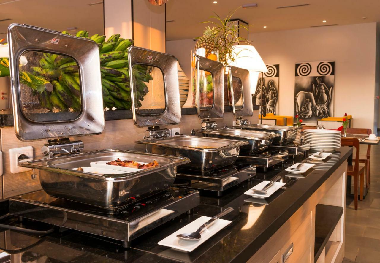 Onomo Hotel Douala Luaran gambar